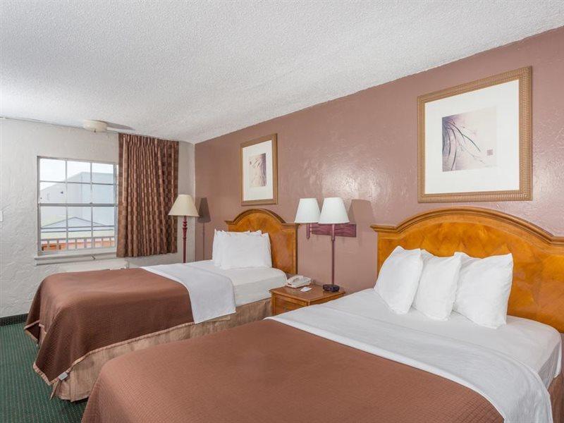 Howard Johnson By Wyndham Ft. Myers Fl Fort Myers Dış mekan fotoğraf
