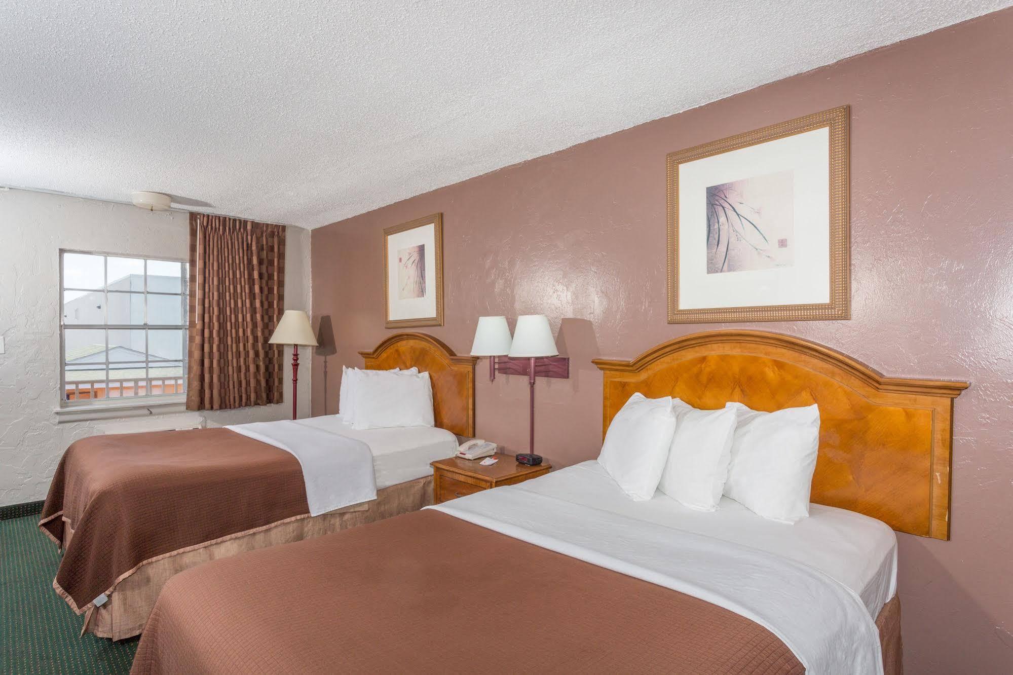 Howard Johnson By Wyndham Ft. Myers Fl Fort Myers Dış mekan fotoğraf